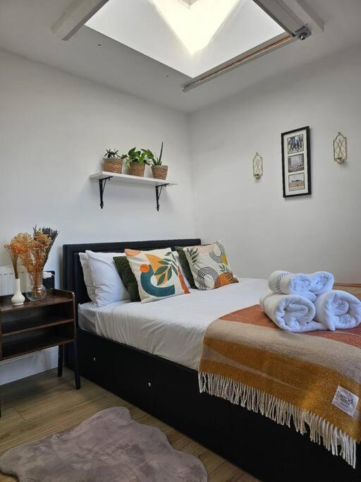 Апартаменты West Kensington Bright Flat Лондон Экстерьер фото