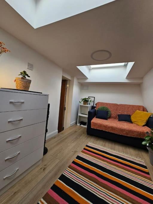 Апартаменты West Kensington Bright Flat Лондон Экстерьер фото